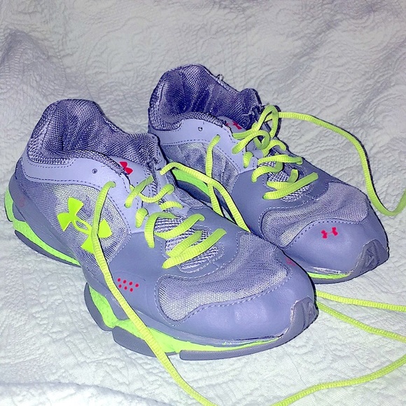 👟Armor Grey & Neon Green Sneakers Youth5️⃣ Shoes - Picture 4 of 8